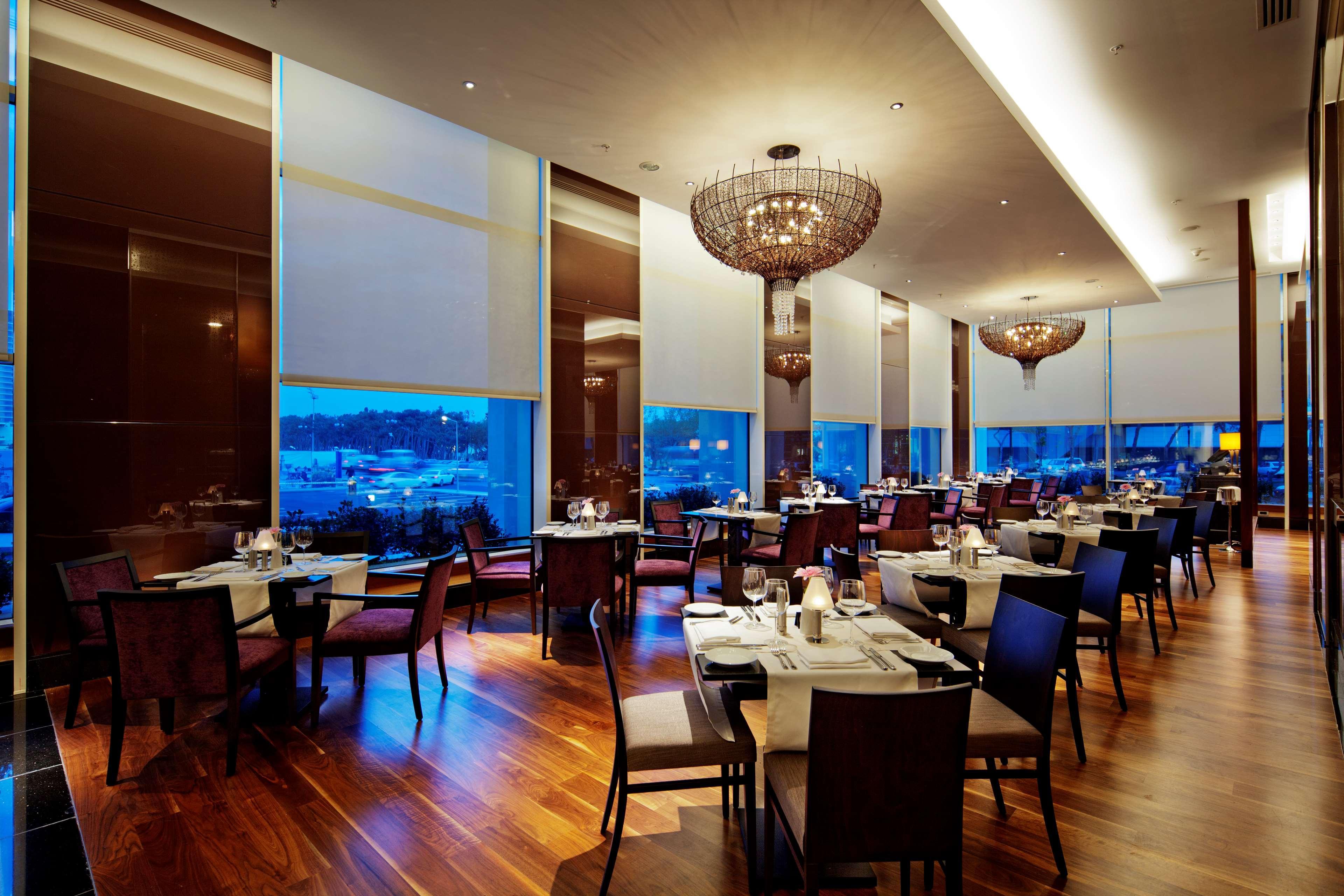 Hotel Hilton Baku Restaurant foto
